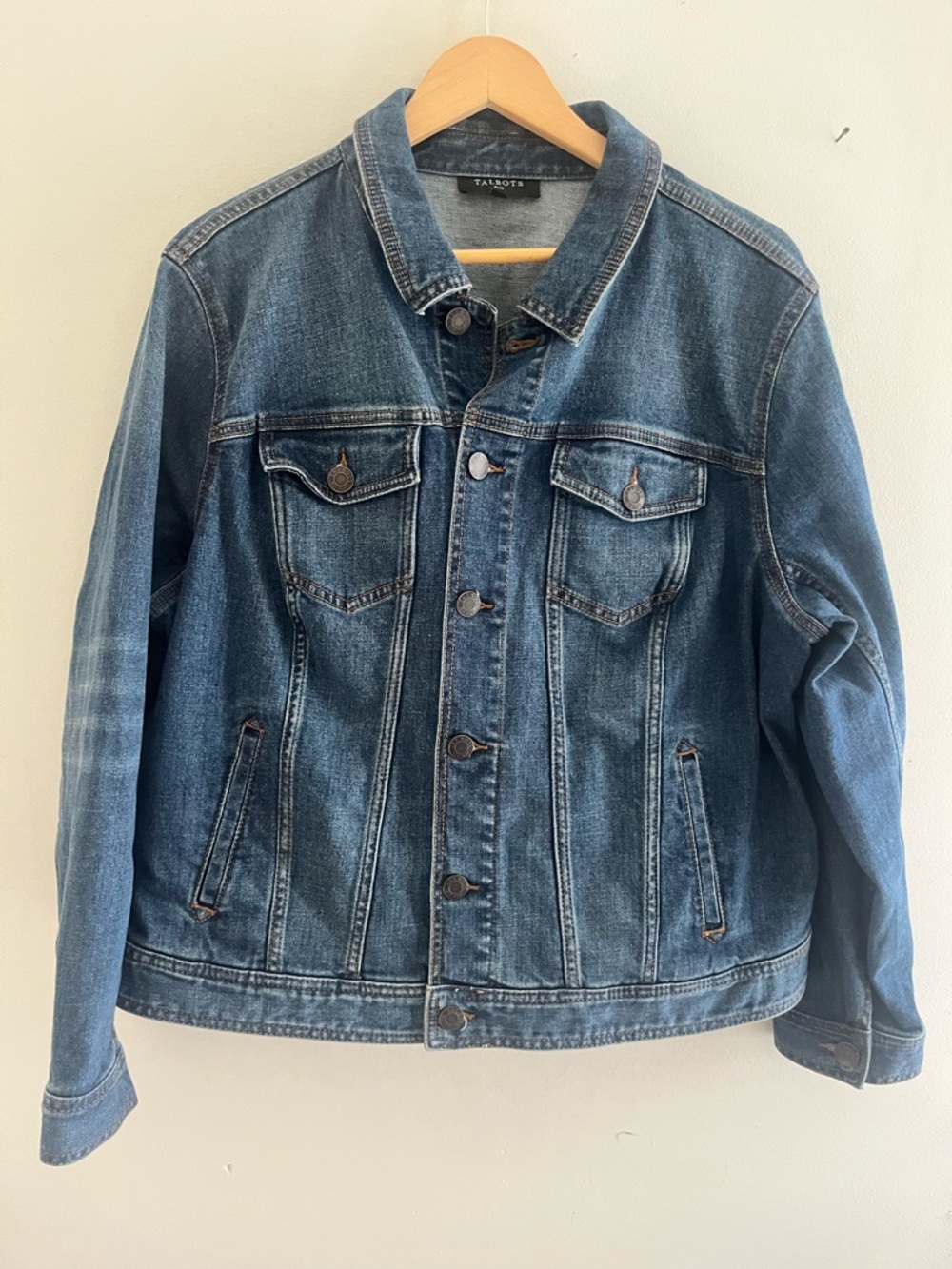 Talbots Plus Medium Blue Denim Jacket classic wardrobe staple 2X costal western